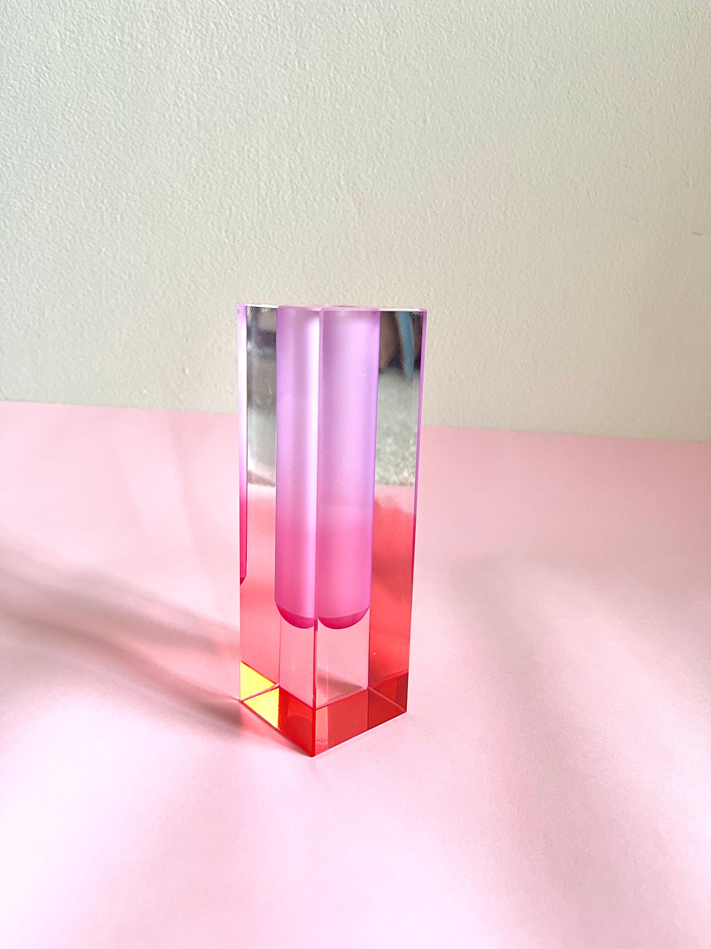 ACRYLIC FLOWER PINK/PINK VASE