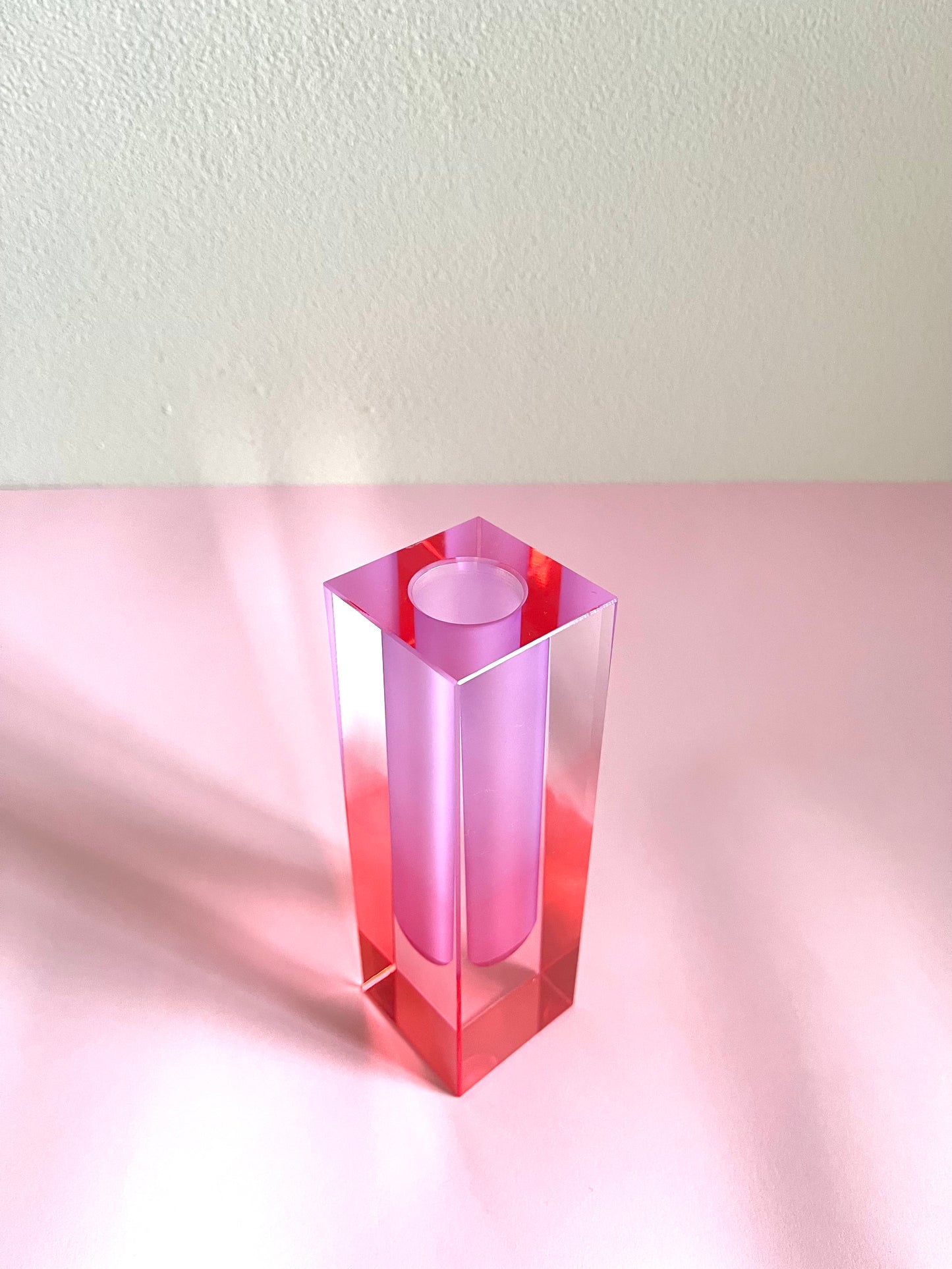 ACRYLIC FLOWER PINK/PINK VASE