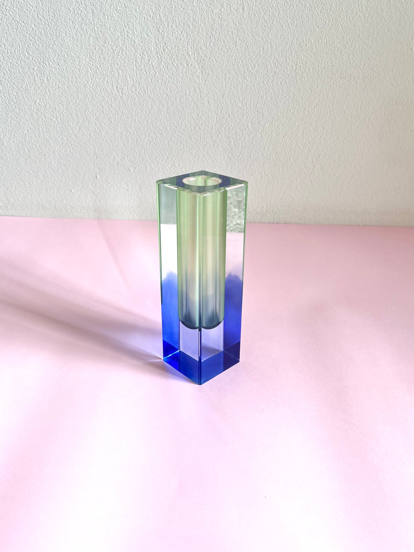 ACRYLIC FLOWER BLUE/GREEN VASE