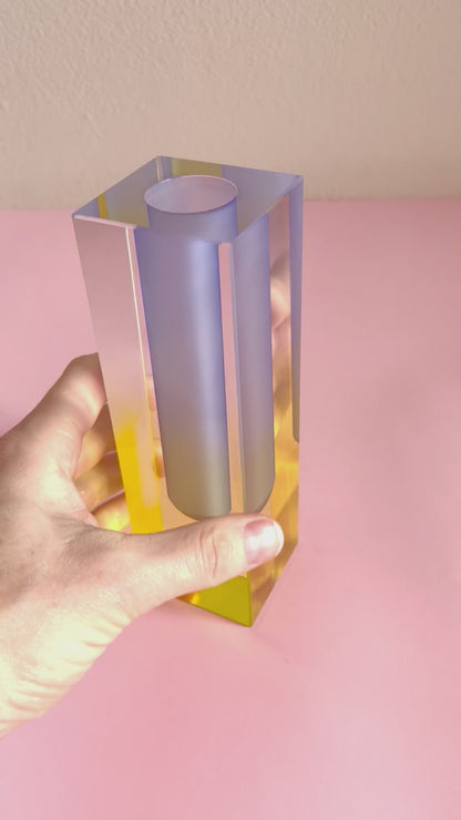 ACRYLIC FLOWER YELLOW/BLUE VASE